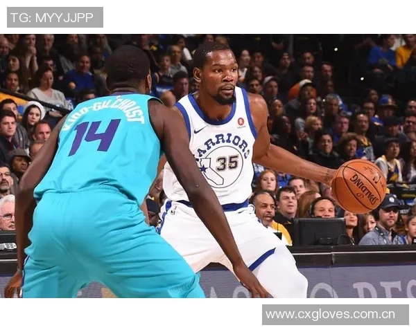 黄忠本赛季防守表现出色每回合防挡拆仅让对手得分058分