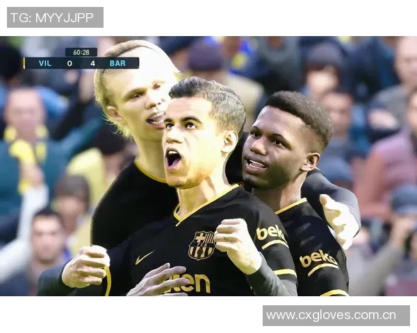 库蒂尼奥为儿子庆生全家穿四队球衣展现足球情缘 库蒂尼奥为儿子庆生全家穿四队球衣展现足球情缘