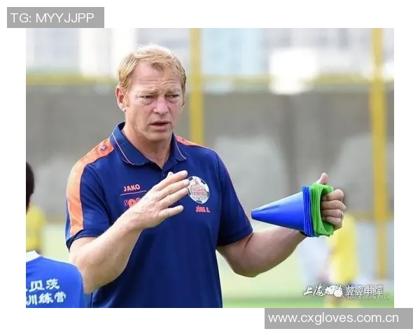 阿尔克马尔总监霍伊贝尔茨确认赛季结束后将正式离任 阿尔克马尔总监霍伊贝尔茨确认赛季结束后将正式离任