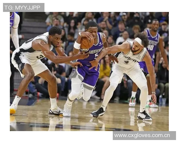 七人得分上双福克斯谈文班缺阵强调团队合作精神