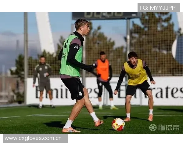 姆巴佩健身房内训练照片曝光透露恢复情况良好无大碍