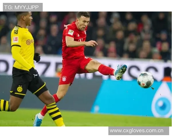 德天空曝拜仁若续约无望将转向多特后卫施洛特贝克