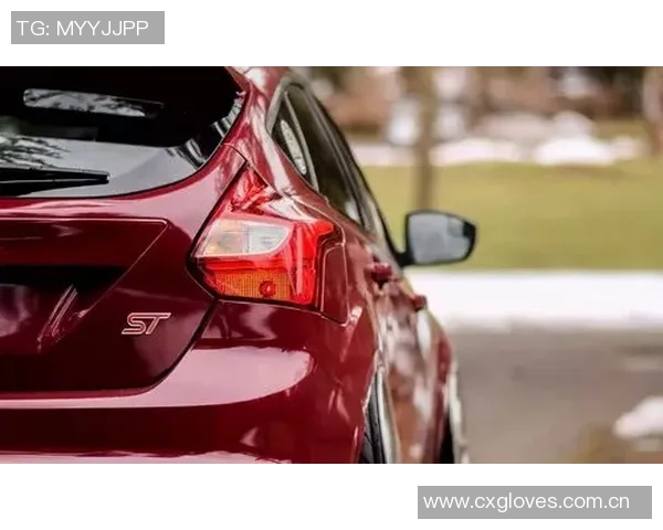 福克斯第三节火力全开7投6中狂砍16分上半场表现平平仅得4分